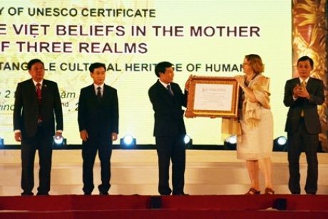 Lễ đón Bằng UNESCO ghi danh Di sản “Thực hành Tín ngưỡng thờ Mẫu Tam phủ của người Việt”