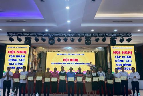 to-chuc-tap-huan-cong-tac-gia-dinh-nam-2025